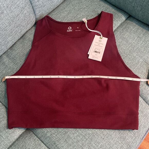 NWT Women’s Tasc Sculptive Crop Tank in Wineberry Sz. XL - Picture 4 of 9